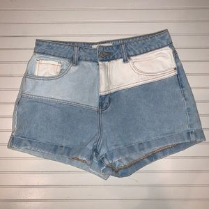 PATCH JEAN SHORTS